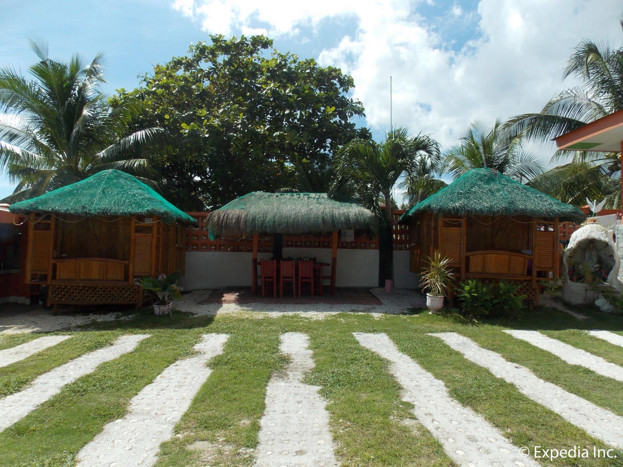 Maxvir Inn Beach Resort Oslob Exterior photo